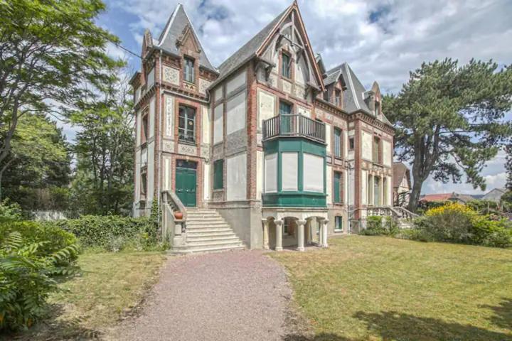Ferienwohnung Magnifique F2 En Plein Centre Cabourg Exterior foto