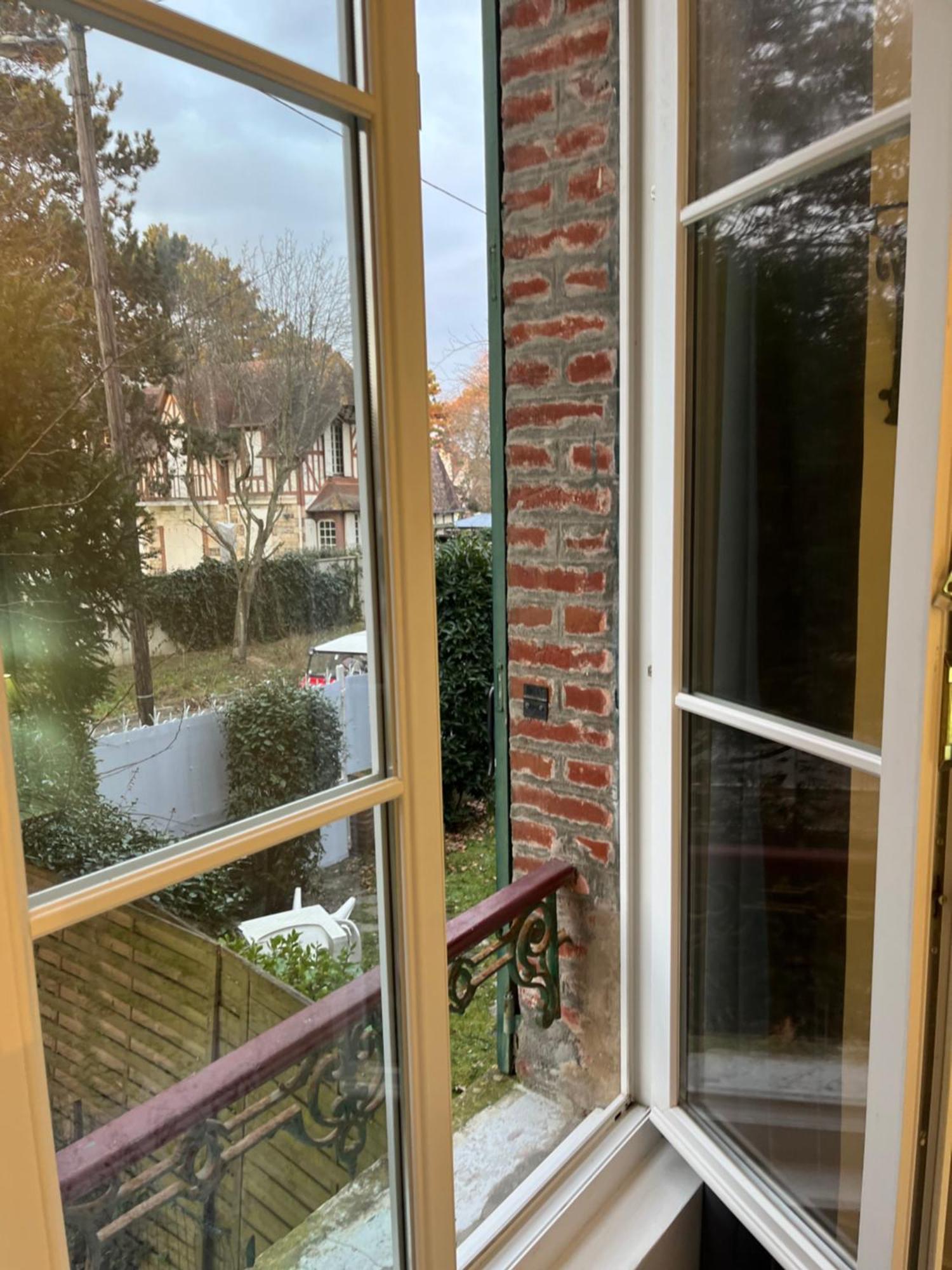 Ferienwohnung Magnifique F2 En Plein Centre Cabourg Exterior foto